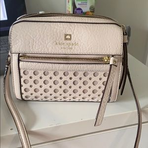 kate spade cute light pink purse !!